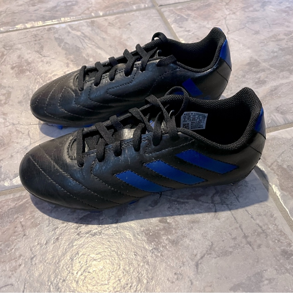 Adidas youth soccer cleats